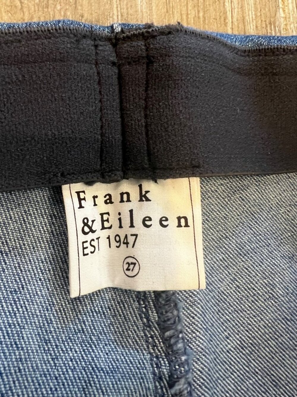 Frank & Eileen DERRY ILLUSION Pull-On Italian Dream™ Denim Jeans size 27 - Picture 8 of 9